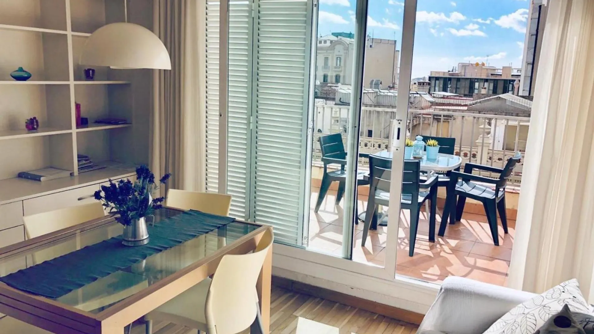Apartamento Con Terraza Privada Y Wifi En El Corazon De Barcelona - Es-341-5